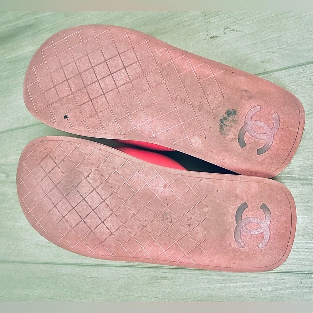 Chanel 22P Lambskin Pink Padded Pool Thong Flip-Flops Pillow Sandals Slides Shoe